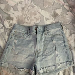 Light wash, high rise Hollister shorts